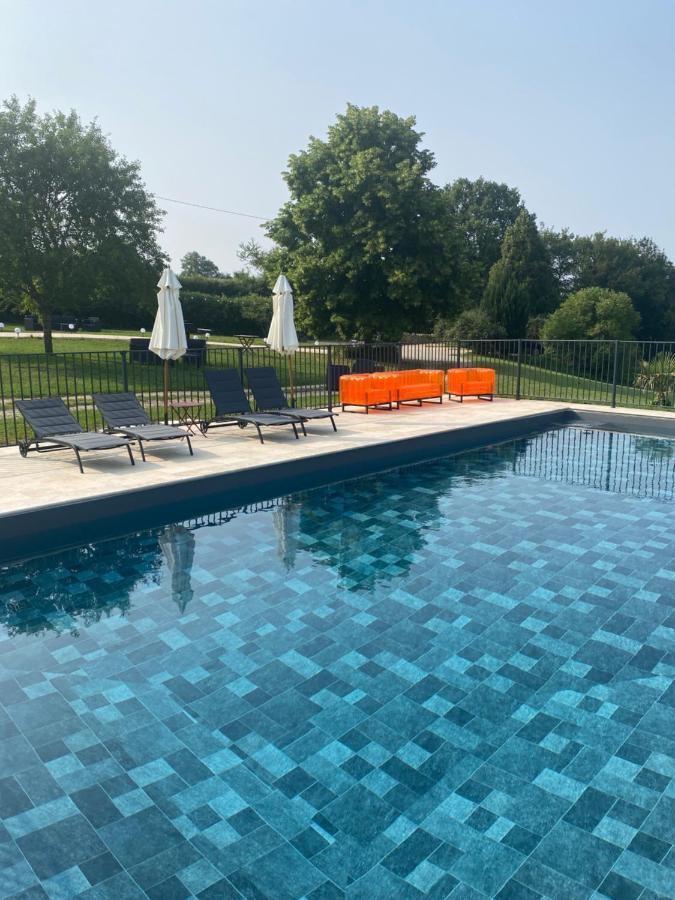Le Domaine Du Gravier Bed & Breakfast Gramat Eksteriør bilde